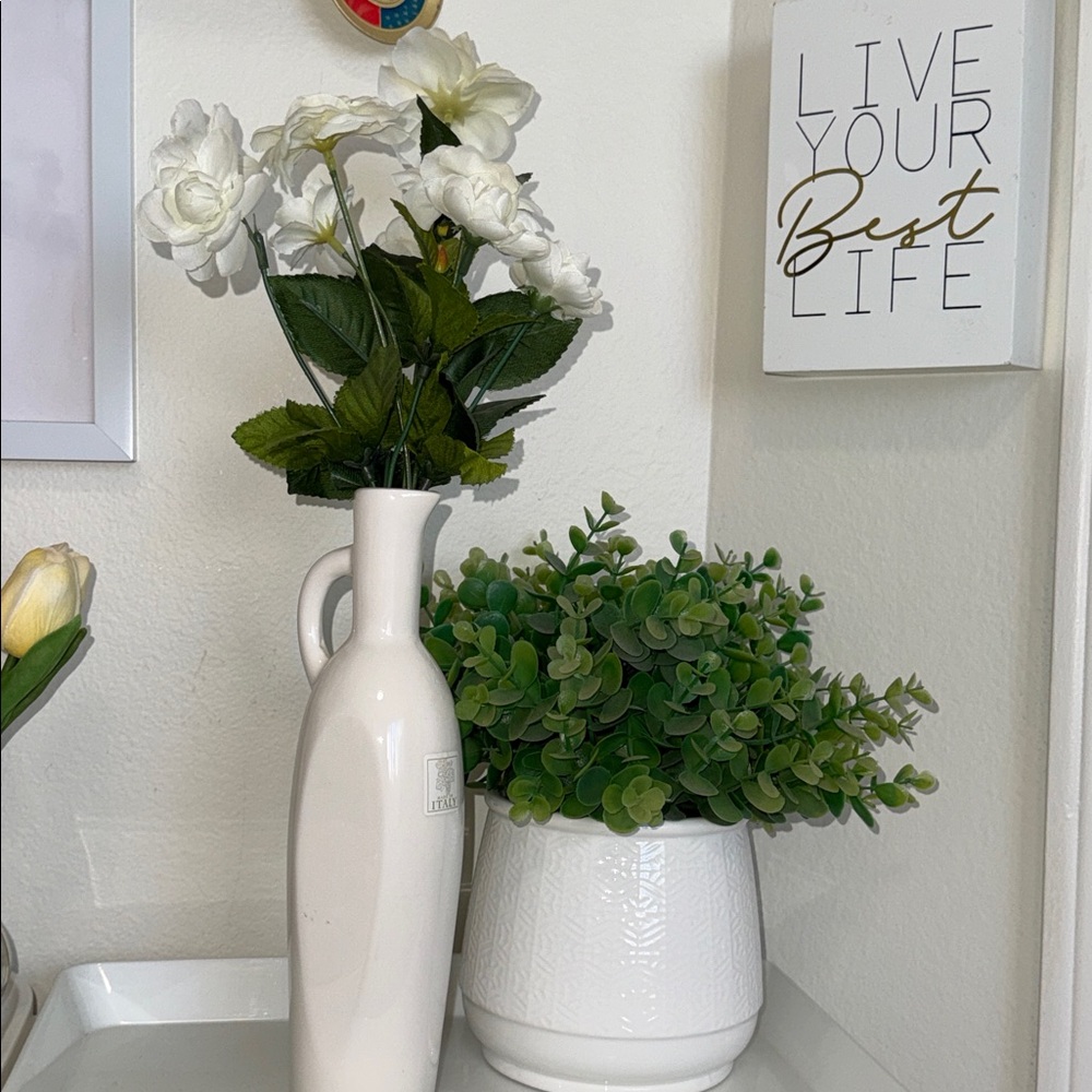 OPISICIO  ETICO White Ceramic Decorative pitcher/Vase –